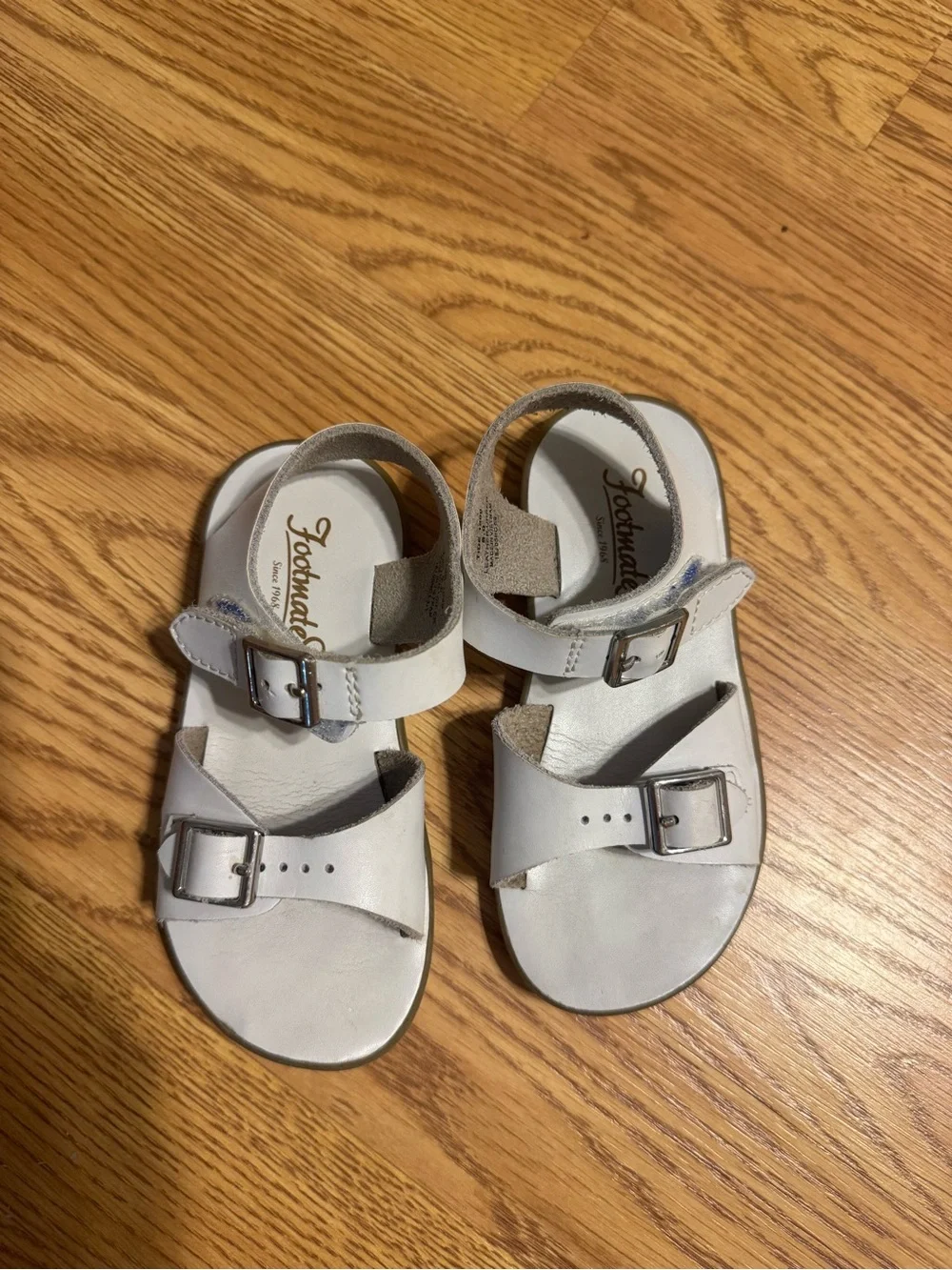 FootMates White Kids Leather Buckle Sandals
